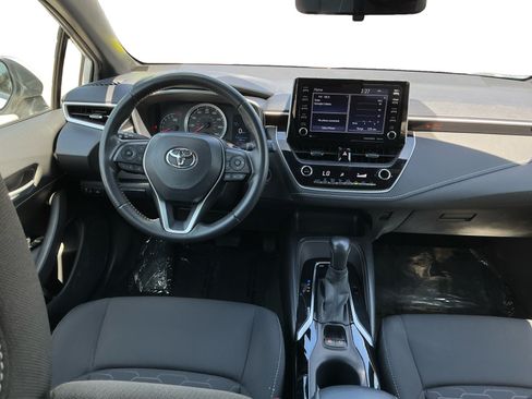 Used 2021 Toyota Corolla SE w/ SE Preferred Package FWD image 14