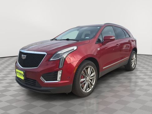 Used 2022 Cadillac XT5 Sportv w/ Technology Package AWD/4WD image 2