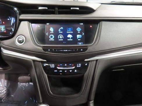 Used 2017 Cadillac XT5 Luxury w/ Driver Awareness Package FWD image 22