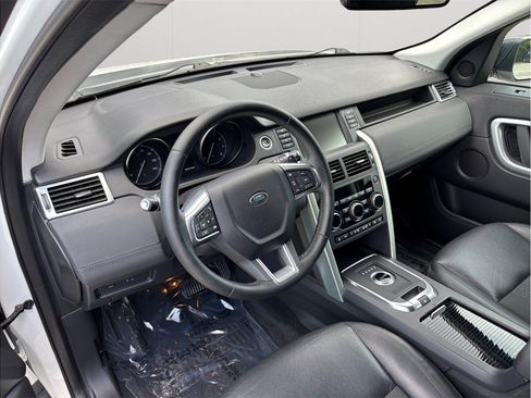 Used 2019 Land Rover Discovery Sport SE AWD/4WD image 6