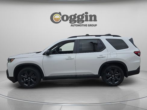 New 2026 Honda Pilot Sport image 2