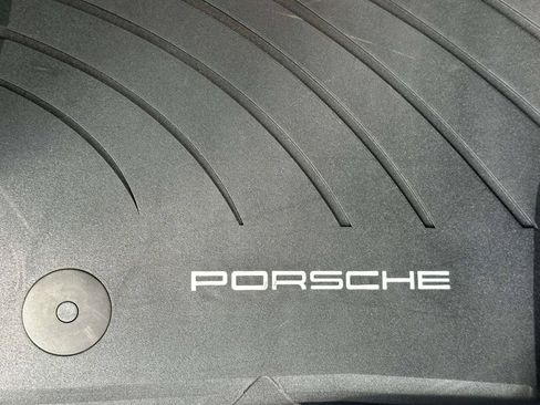 Used 2015 Porsche Cayenne Turbo AWD/4WD image 16