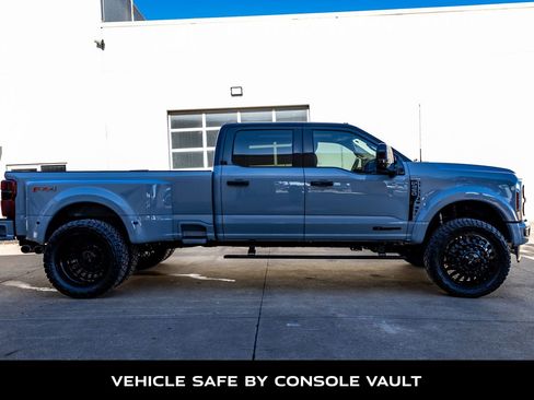 Used 2026 Ford F450 Platinum w/ Platinum Plus Package image 11