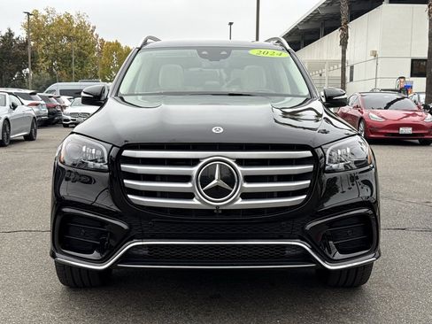 Used 2024 Mercedes-Benz GLS 580 4MATIC image 18