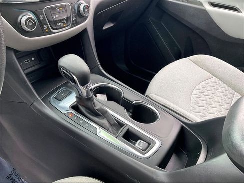 Used 2024 Chevrolet Equinox LS image 19