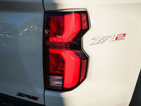 New 2026 Chevrolet Colorado ZR2 w/ Technology Package AWD/4WD image 7