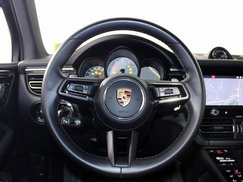 Certified 2023 Porsche Macan S image 18