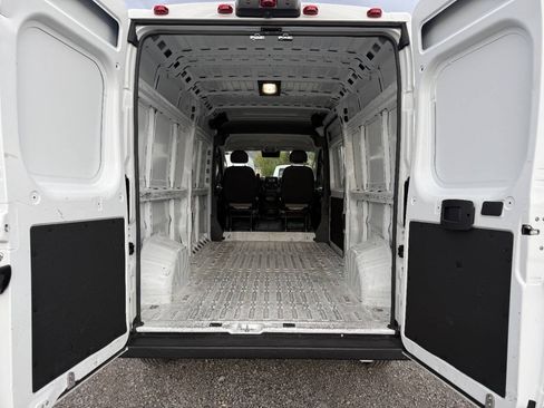 Used 2025 RAM ProMaster 2500 w/ Convenience Group FWD image 20