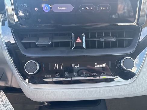 Certified 2024 Toyota Corolla LE image 30