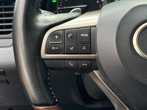 Used 2022 Lexus RX 350L Premium image 19