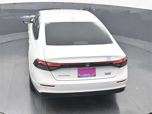 Certified 2025 Honda Accord Touring image 25
