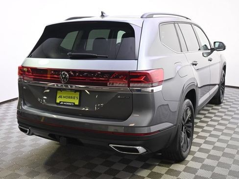 Used 2024 Volkswagen Atlas SE w/ Black Wheel Package AWD/4WD image 6