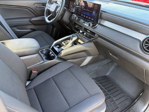 Certified 2024 Chevrolet Colorado LT RWD image 13