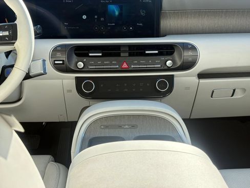 Used 2026 Hyundai Palisade SEL AWD/4WD image 16