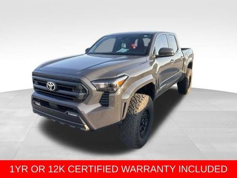Used 2025 Toyota Tacoma SR5 AWD/4WD image 1