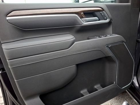 New 2026 GMC Sierra 2500 SLE w/ SLE Value Package; image 8