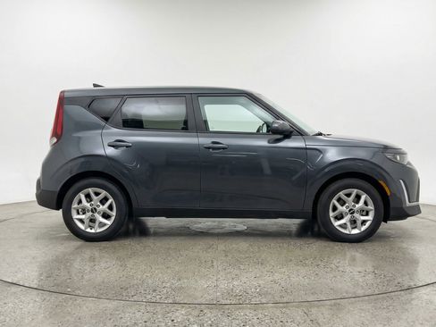 Used 2025 Kia Soul LX w/ LX Technology Package image 11