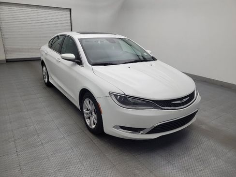 Used 2016 Chrysler 200 Limited w/ Anniversary Edition FWD image 13