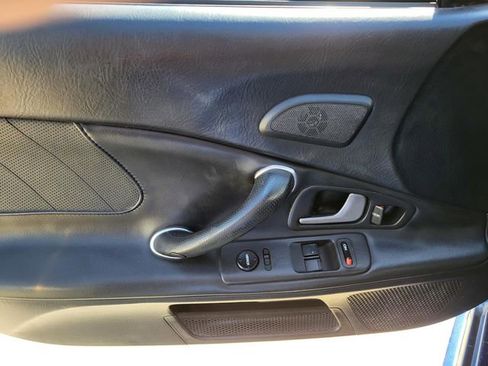 Used 2006 Honda S2000 image 11
