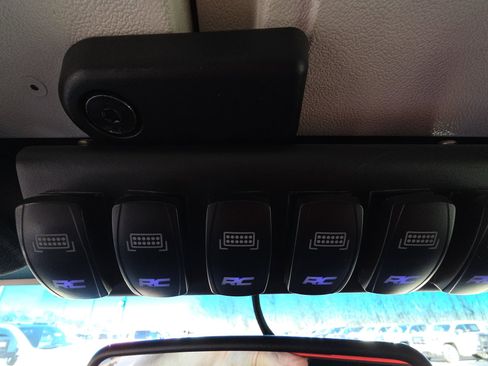 Used 2017 Jeep Wrangler Unlimited Rubicon w/ Max Tow Package image 23