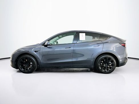 Used 2022 Tesla Model Y Long Range AWD/4WD image 4