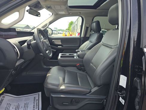 Used 2025 Ford Expedition Max Active AWD/4WD image 14