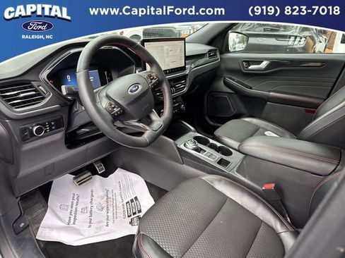 Certified 2024 Ford Escape ST-Line w/ Tech Pack #1 image 18