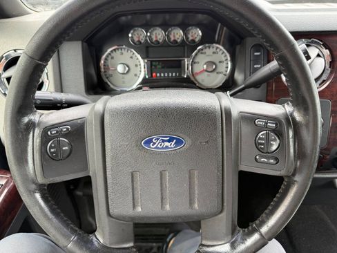 Used 2009 Ford F250 4x4 Crew Cab Super Duty image 14