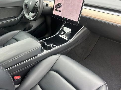 Used 2020 Tesla Model Y Long Range image 14