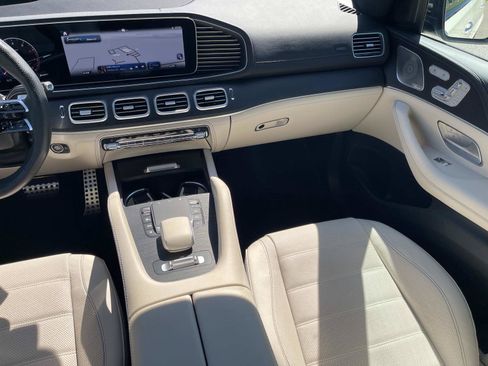 Used 2024 Mercedes-Benz GLS 450 4MATIC image 15