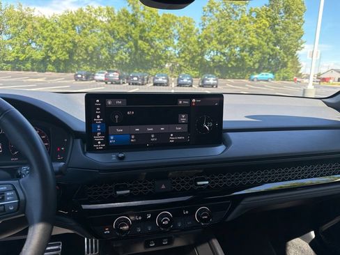 Used 2023 Honda Accord Sport image 15