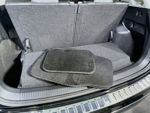 Used 2023 Volkswagen Tiguan SE FWD image 24