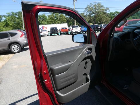 Used 2017 Nissan Frontier S RWD image 11
