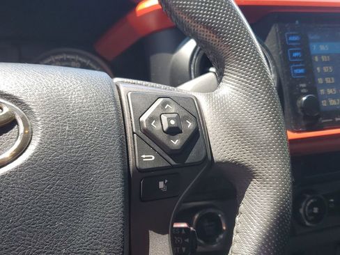 Used 2017 Toyota Tacoma TRD Sport w/ Tow Package RWD image 25