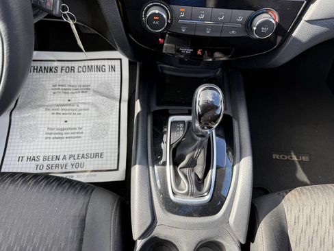 Used 2018 Nissan Rogue S AWD/4WD image 29