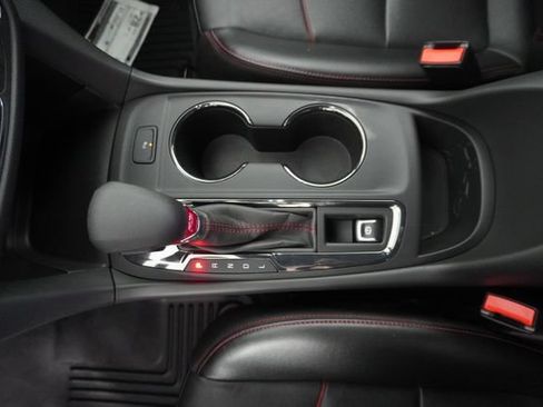 Used 2022 Chevrolet Equinox RS w/ RS Leather Package FWD image 31