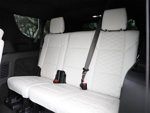 Certified 2025 Cadillac Escalade ESV Sport Platinum w/ LPO, ONYX Package image 21