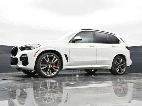 Used 2021 BMW X5 M50i AWD/4WD image 40