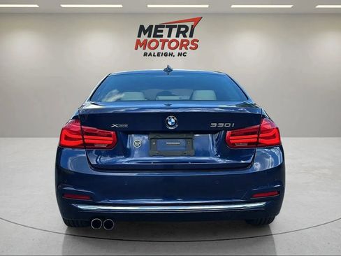 Used 2017 BMW 330i xDrive Sedan image 6