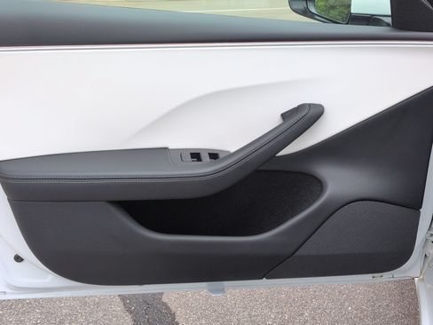 Used 2024 Tesla Model 3 Standard Range RWD image 13