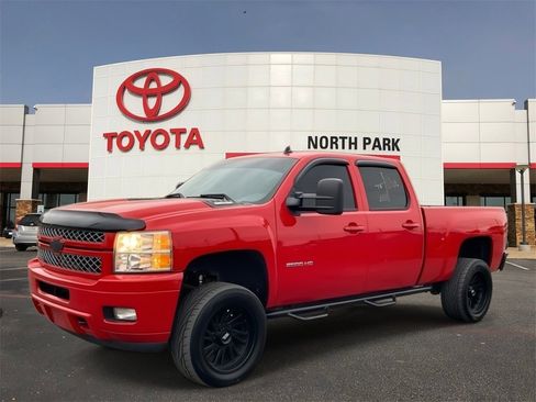 Used 2014 Chevrolet Silverado 2500 LTZ w/ LTZ Plus Package image 1