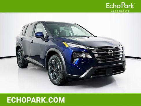 Used 2025 Nissan Rogue SV image 1