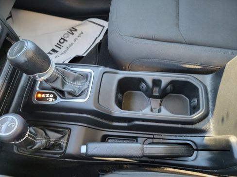 Used 2023 Jeep Gladiator Overland image 25