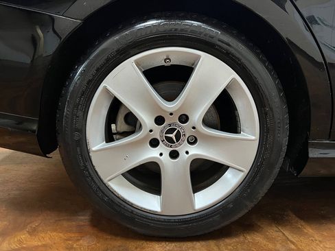 Used 2018 Mercedes-Benz CLA 250 4MATIC image 11