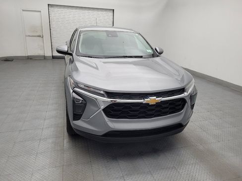 Used 2024 Chevrolet Trax LS w/ LS Convenience Package FWD image 14