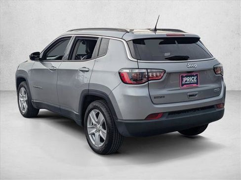Used 2022 Jeep Compass Latitude FWD image 8