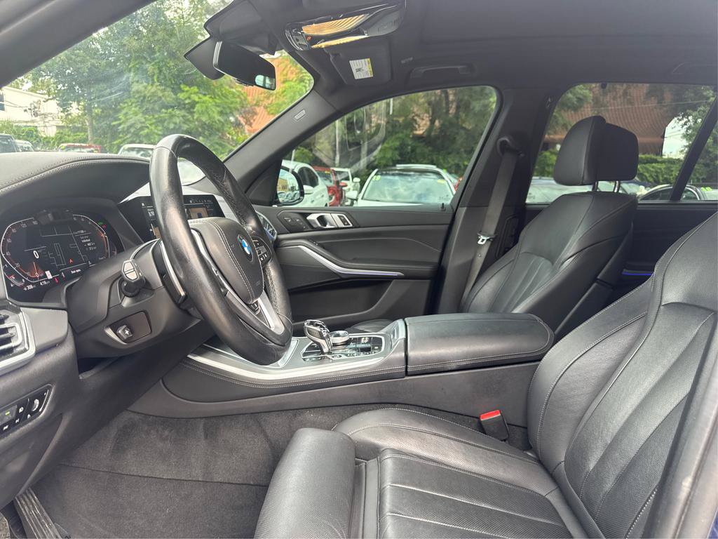 Used 2022 BMW X5 xDrive40i w/ Executive Package AWD/4WD image 9