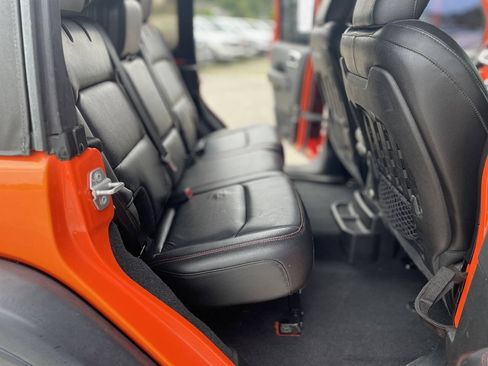 Used 2018 Jeep Wrangler Unlimited Rubicon AWD/4WD image 24