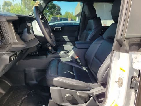Used 2025 Ford Bronco Big Bend w/ Black Diamond Package AWD/4WD image 4