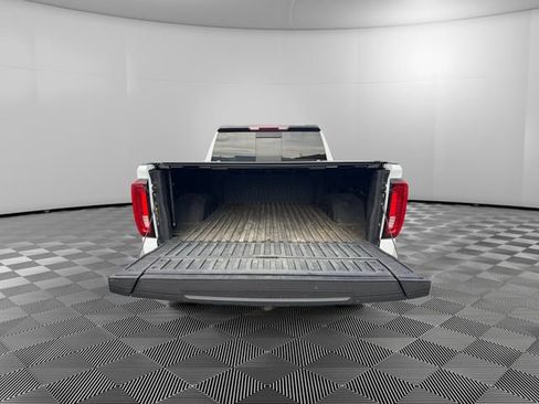 Used 2022 GMC Sierra 1500 AT4 w/ AT4 Premium Package AWD/4WD image 18